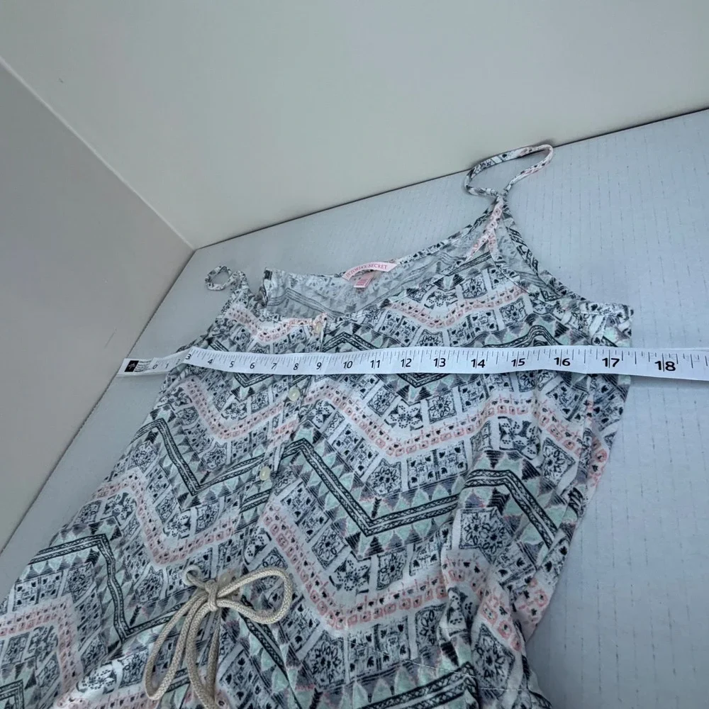 Victoria's Secret Chemise Short Nightgown Medium Geometric Sleeveless Button Tie